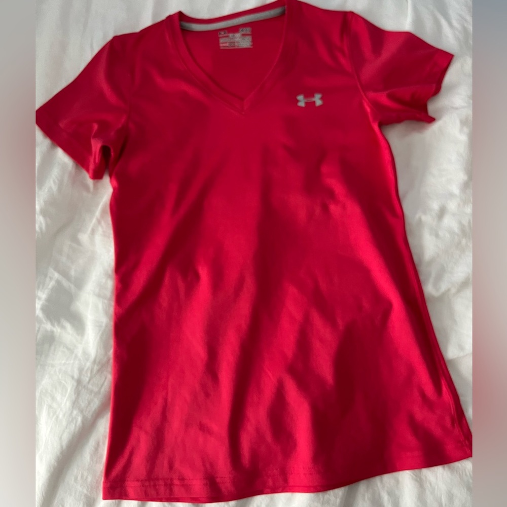 Under armour red workout T shirt women’s